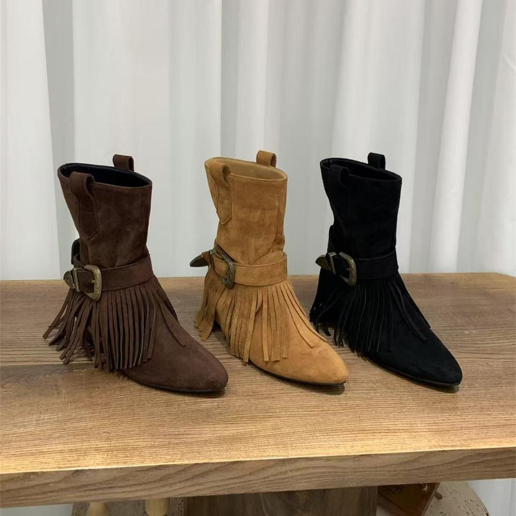 Inner heightening fringed suede Martin boots women's boots 2025 spring and autumn pointed head with skirt western thin boots short boots