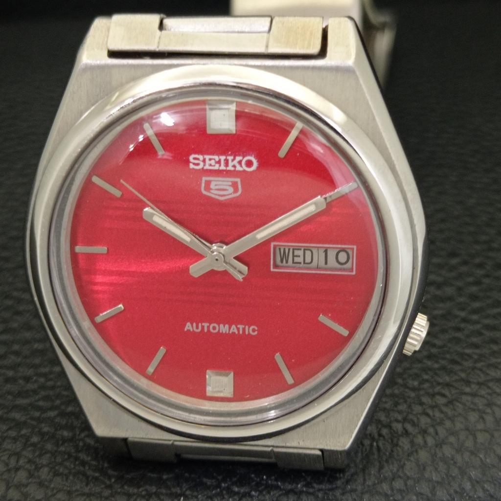 GENUINE VINTAGE SEIKO 5 AUTOMATIC 7009A JAPAN MENS RED DIAL WATCH A702404-5 R124-a702404