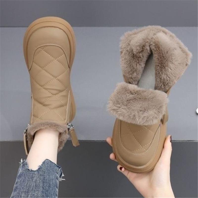 

Soft leather flat-bottomed snow boots women s 2025 winter new velvet non-slip short boots large cotton thickened warm cotton boots 41