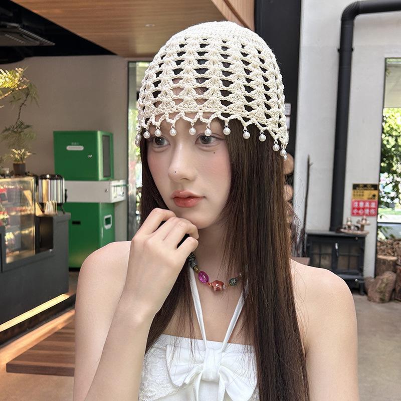 Ethnischer Stil Hohler Perlenanhänger Strickmütze Handgefertigt Gehäkelte Blume Kopfmütze Damen Elegante Dünne Pullovermütze