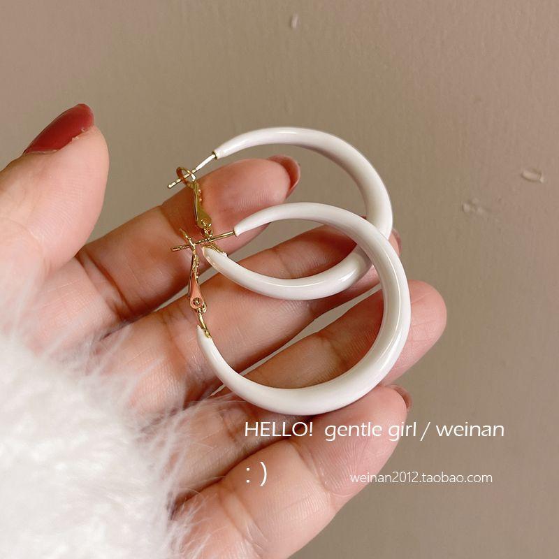 Fall and Winter Milky White Drip Glazed White White Circle Geometry 2025 New Arrival Tide Earrings Stud Earrings Ear Rings