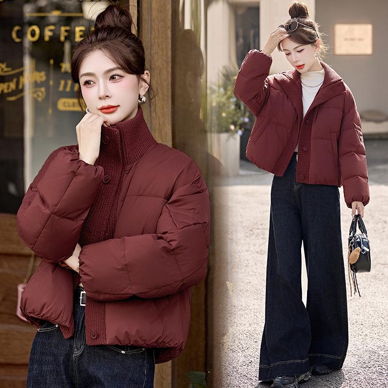 

Дизайн Чувство Вязаная Куртка Пуховик со Стойкой – Новый Зимний Свободный Короткий Стиль (ZQ78-1) L (130-145 jin)