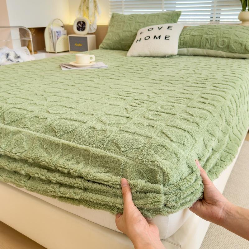 Plush Embossed Bedding with Mattress Protector, Simple Pattern Fitted Sheet, Single/Queen/King Mattress Cover Sábanas Para Cama