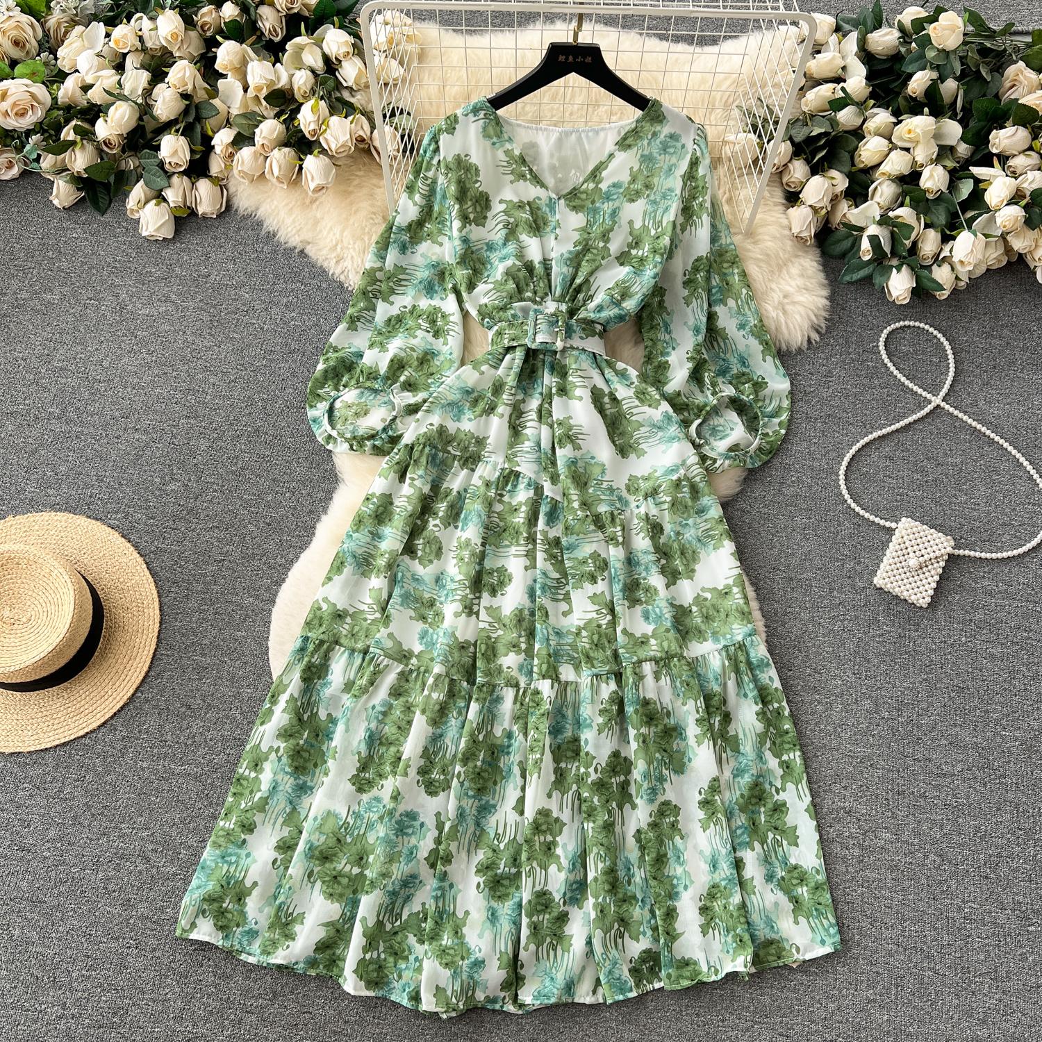 Осеннее винтажное женское платье миди с цветочным принтом — фото 19