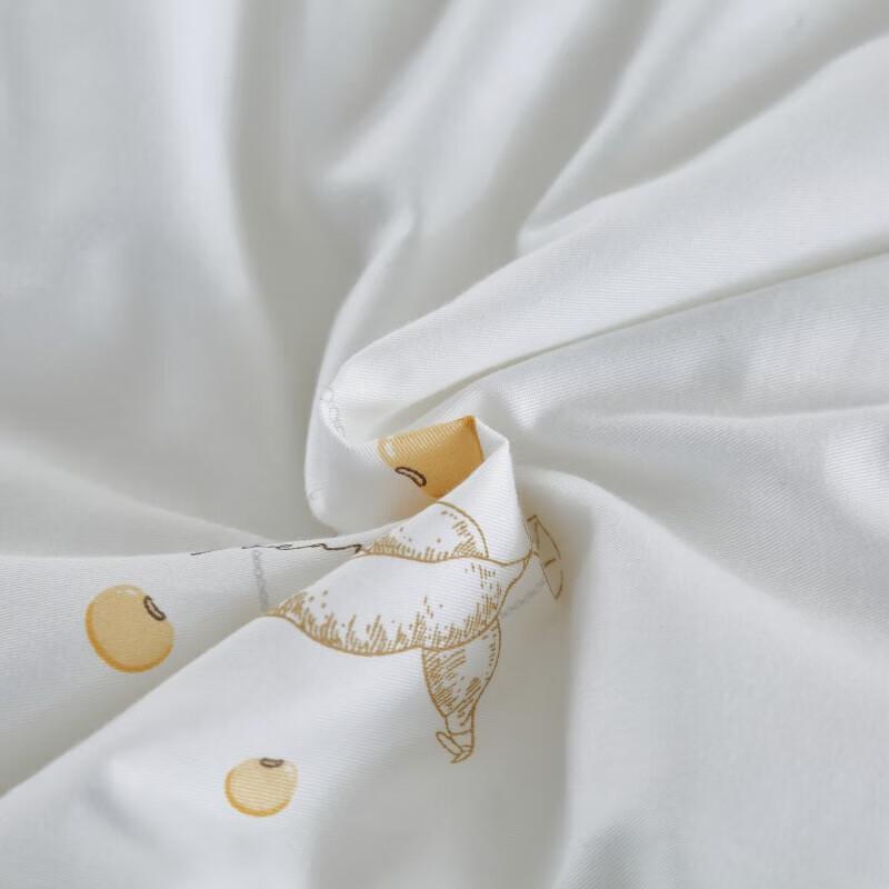 Playboy Cotton Soybean All-Season Quilt