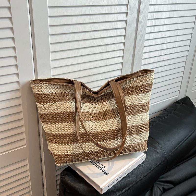 

Commuter large-capacity bag female new college student class shoulder bag portable tote bag female хаки