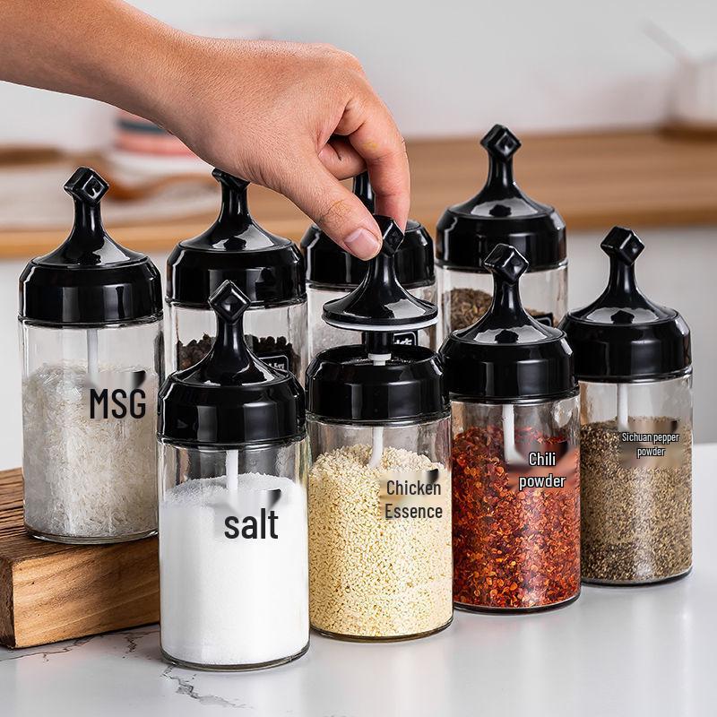 Keuken Kruidenset: Glazen Flessen voor Olie, Kruidenpotjes, Zoutvaatjes, Suikerpotten, Opslag voor Sojasaus en Azijn.
