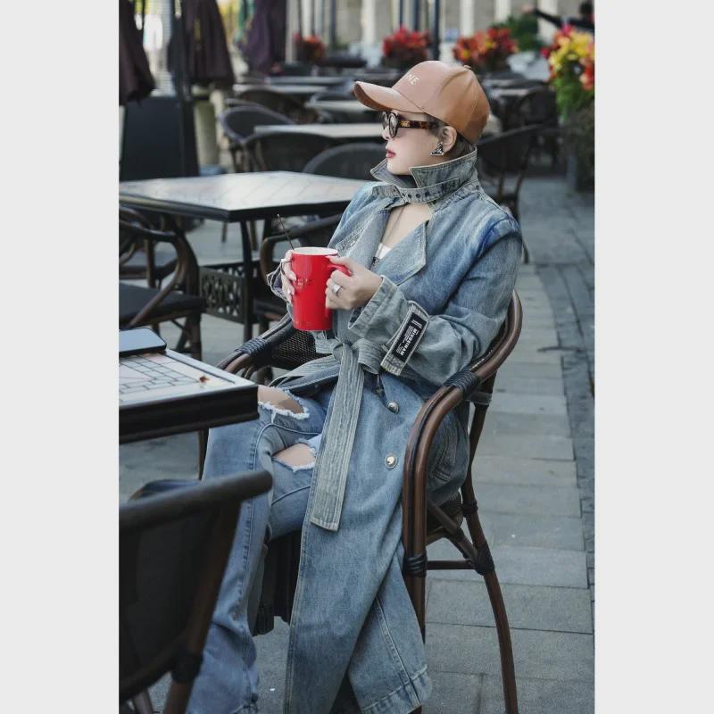 Mittellanger Denim-Windbreaker für Damen: Stilvoll & Ladylike für Frühjahr/Herbst 2024