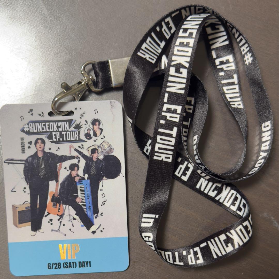 

[USED] BTS Jin Korea RUNSEOKJIN Live VIP Strap Pass