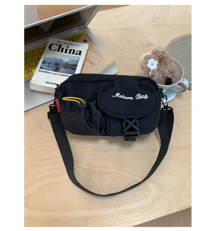 

2025 new outdoor men s and women s messenger bags trendy sports shoulder bags versatile, lightweight and simple nylon bags чёрный