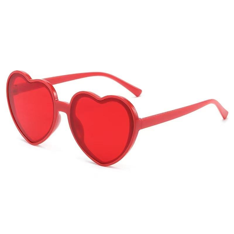 Lovely Heart Shaped Sunglasses for Women Fashion Cute Sexy Vintage Sun Glasses UV400 Protection Outdoor Leisure Eyewear