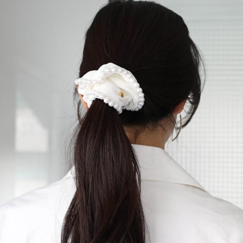 SCHO JEWELRY Ariel Luxx Velvet Scrunchie