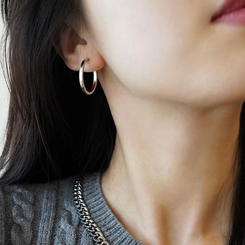 

Female Circle Niche Trendy Earrings