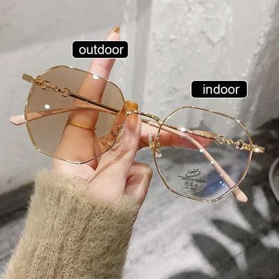 Intelligente photochrome Minus-Dioptrien-Brille für Damen, Farbwechsel-Sonnenbrille für den Außenbereich, trendige Myopie-Korrekturbrille