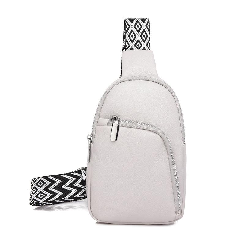 

Модная тенденция, женская новая однотонная эстетическая сумка в иностранном стиле 2024 года, повседневная летняя сумка через плечо серый