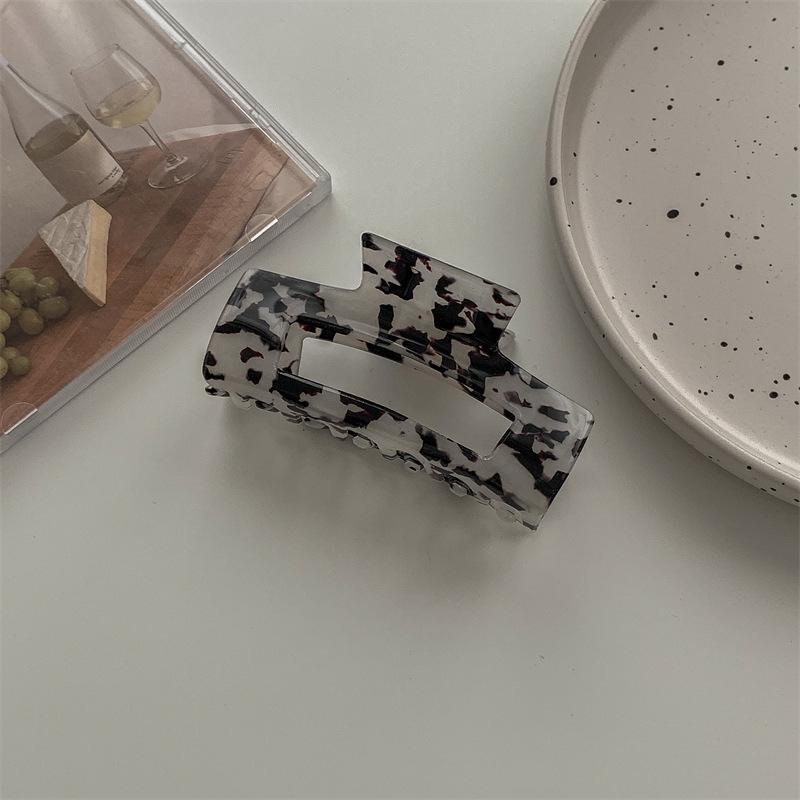 Korean Imitation Acetate High-End Shark Hair Clip - Elegant Hair Accessory for Stylish Looks