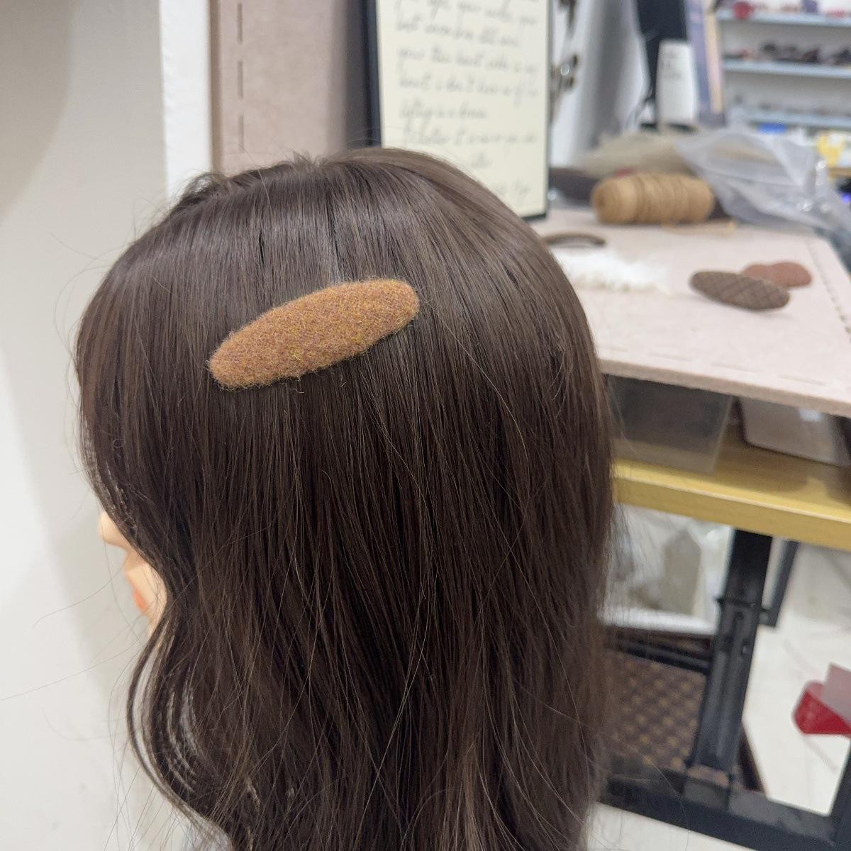 

Korean Style Polka Dot Bangs Clip - Fashionable BB Side Hair Accessory