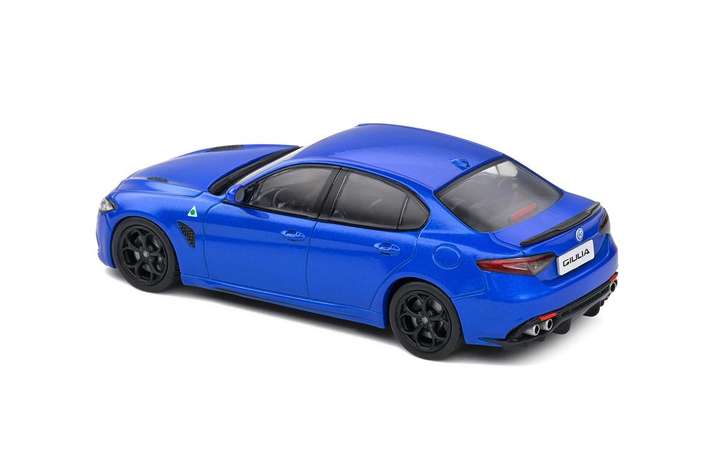 Solido Alfa Romeo Giulia 1/43 Scale Diecast Model Car, GIULIA QUADRIFOGLIO 2016 (Blue) [Parallel Import]
