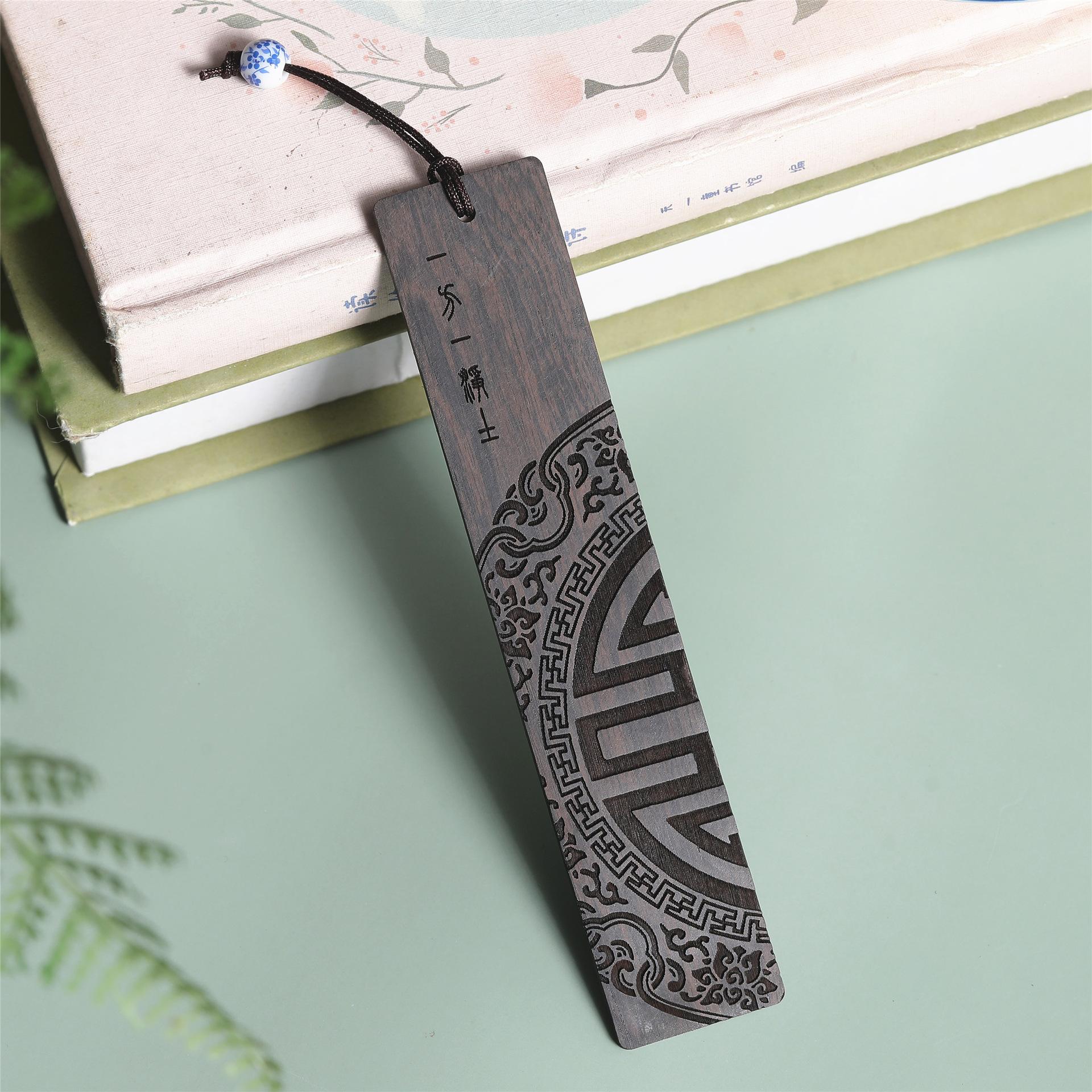 Chinese Style Book Clip Multicolor Vintage Wooden Engraving Bookmark Creative Retro Sandalwood Bookmark For Couple Friends Gifts