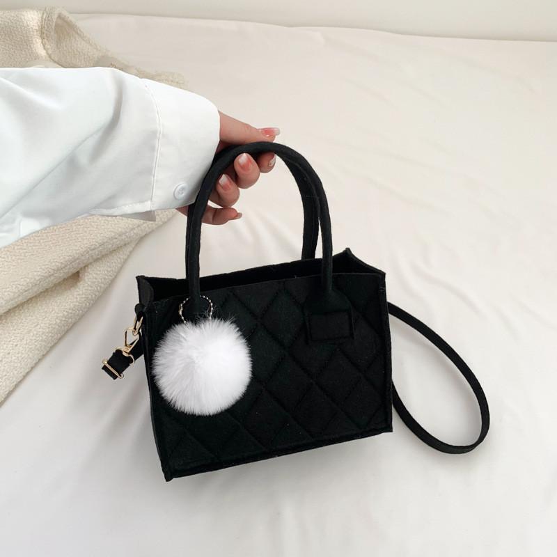 

Stylish Handheld Small Square Bag For Women In Black Magenta And Green Perfect For Casual Commuting And Trendy Street Fashion чёрный