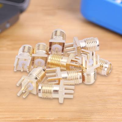 Componentes para circuitos eléctricos – Conectores