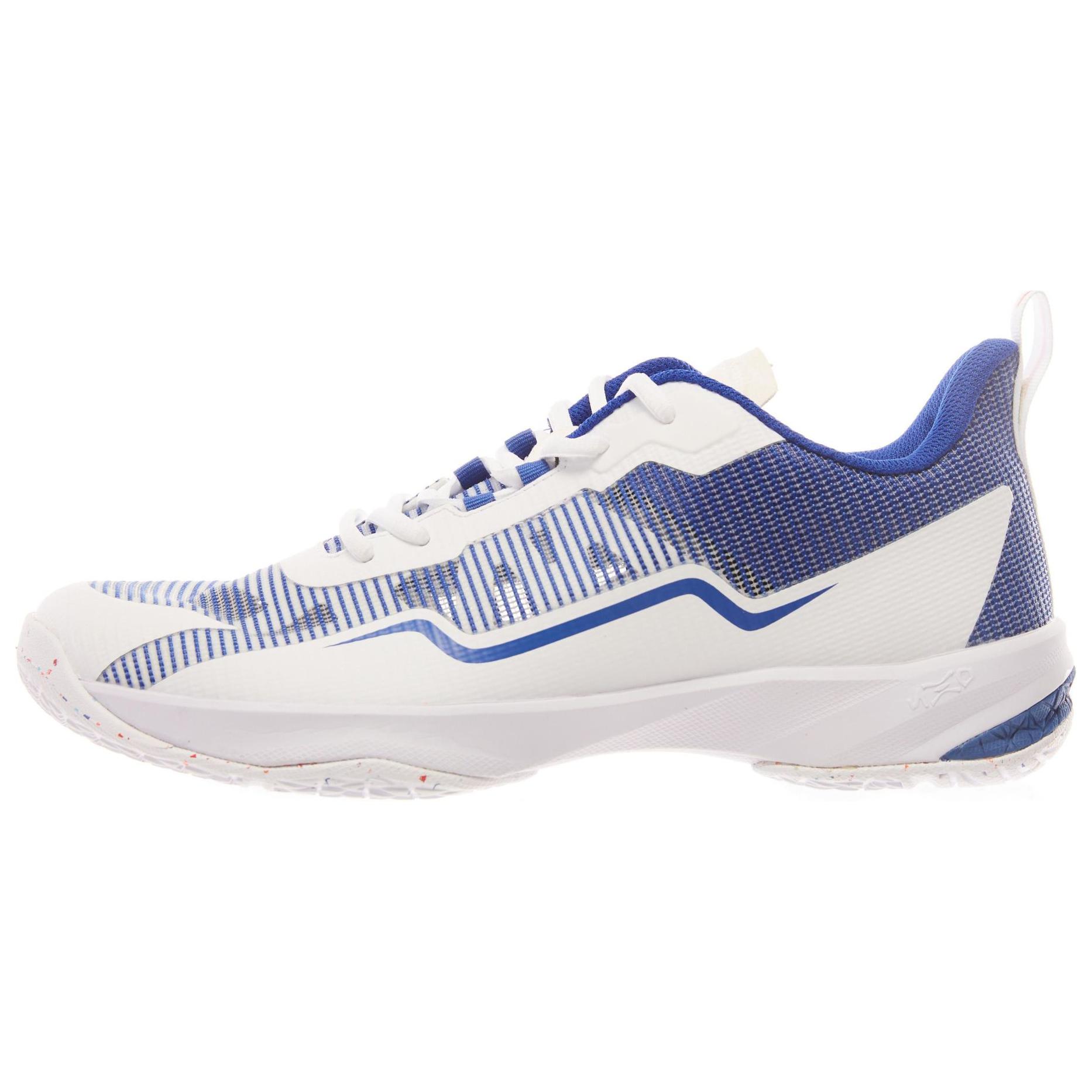 

DECATHLON Perfly 560 Cushioning, Wear Resistant Low Top Badminton Shoes Men s White Blue 45