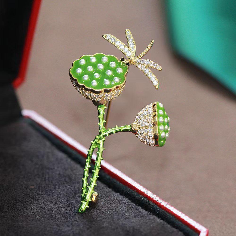 

SKEDS Elegant Women New Creative Bamboo Rhinestone Brooches Pins Vintage Plant Series Crystal Enamel Pin Badges Corsage For Lady