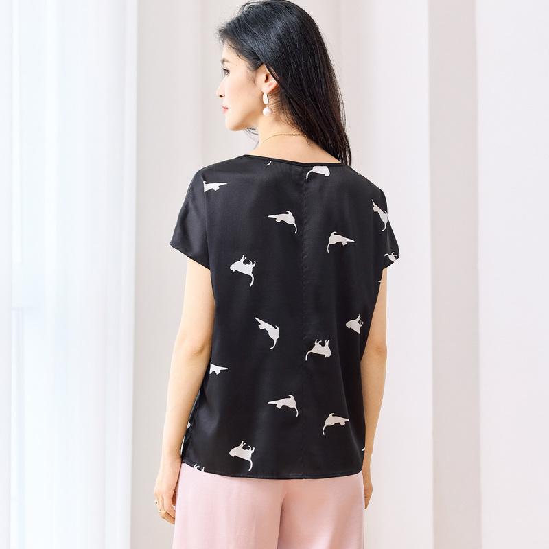 Elastic Satin [19mm Top] 2025 Short Sleeved Women's Spring and Autumn Cartoon Black Background White Cat Women's T-shirt