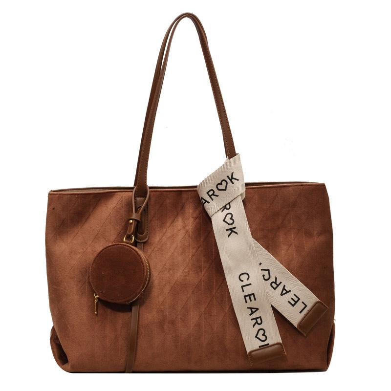 Versatile retro large-capacity bag women's 2026 new autumn fashion student class shoulder tote bag commuter bag