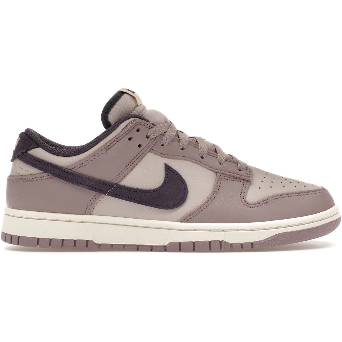 

Кроссовки Nike Dunk Low SE Светло-фиолетовый рудный(HQ3642-202) 42.5