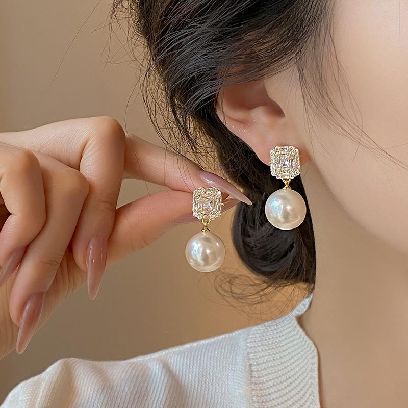 Silver Needle Light Luxury Niche Exquisite Square Zirconium Earrings Female Ins Trendy All-match Temperament Pearl Earrings