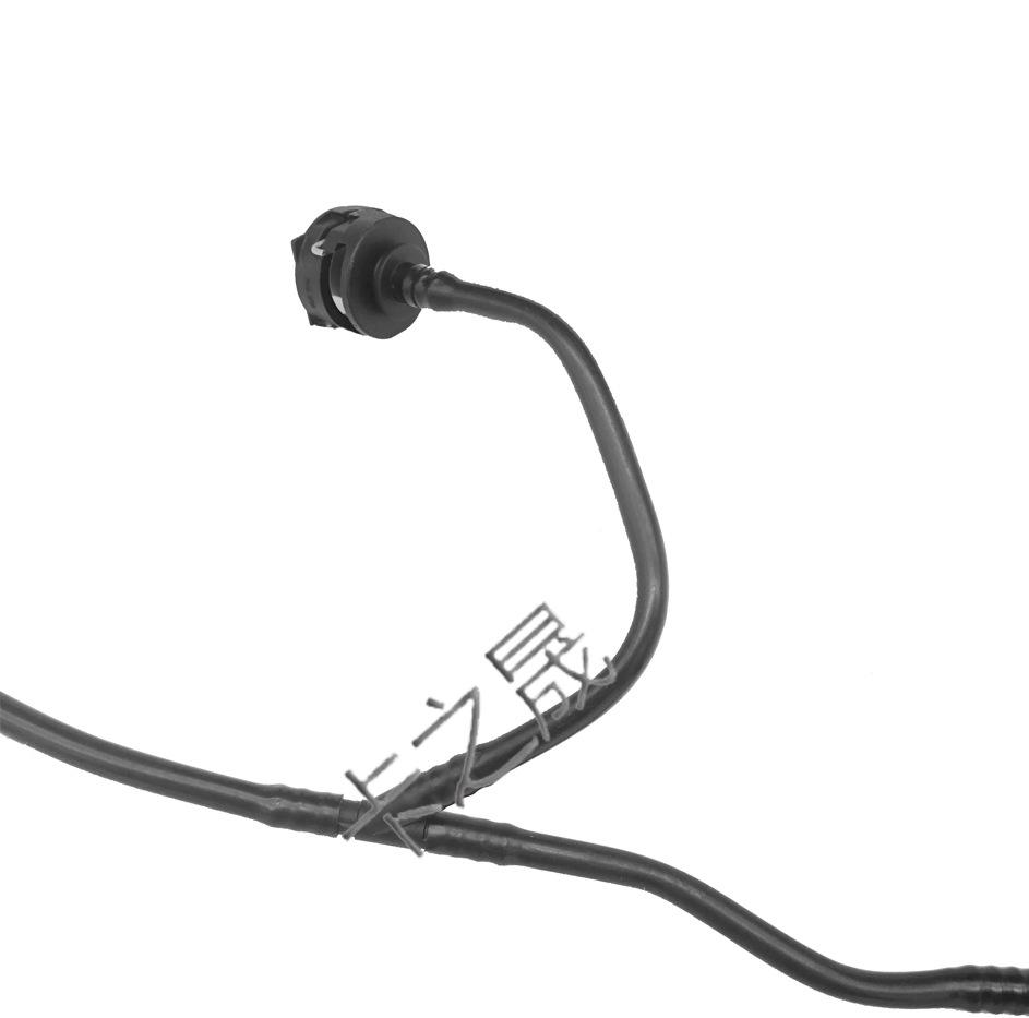 Engine Auxiliary Water Tank Return Pipe for Volvo XC90/S90/V90/XC60/V60/S60 - Part 32138231