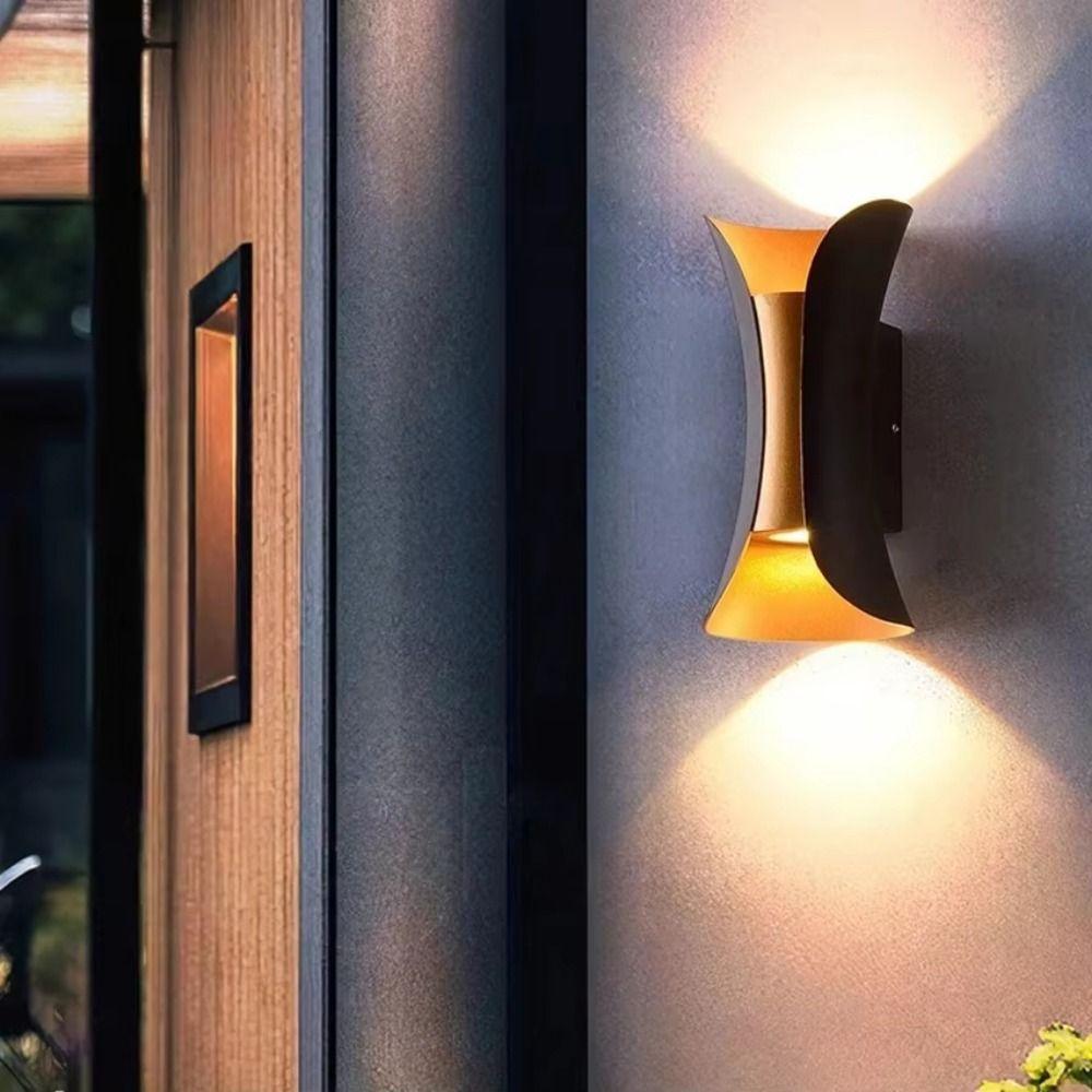 Creative LED Wall Lamp Up Down Light Wireless Outdoor Wall Light Two-Way Lighting IP65 Waterproof Bedside Lamp