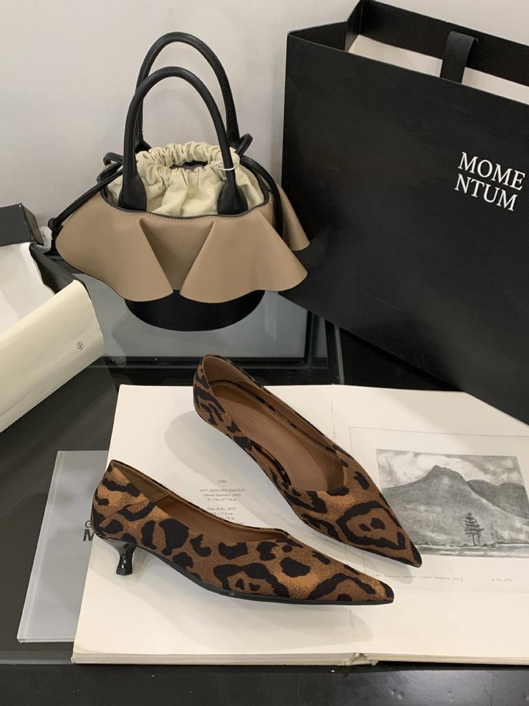 2025 new French niche thin heel low heel light mouth single shoes fashionable versatile simple single shoes