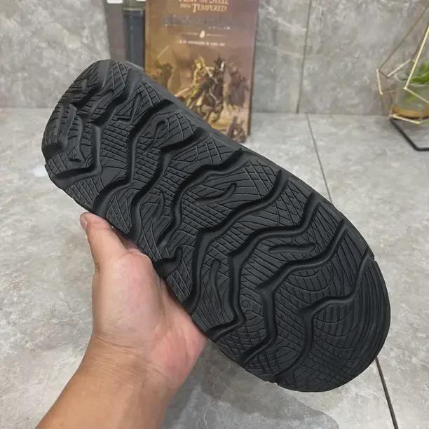 Europäische leichte Luxus Herren Frühling Slip-On Sportliche Strick-Sneakers