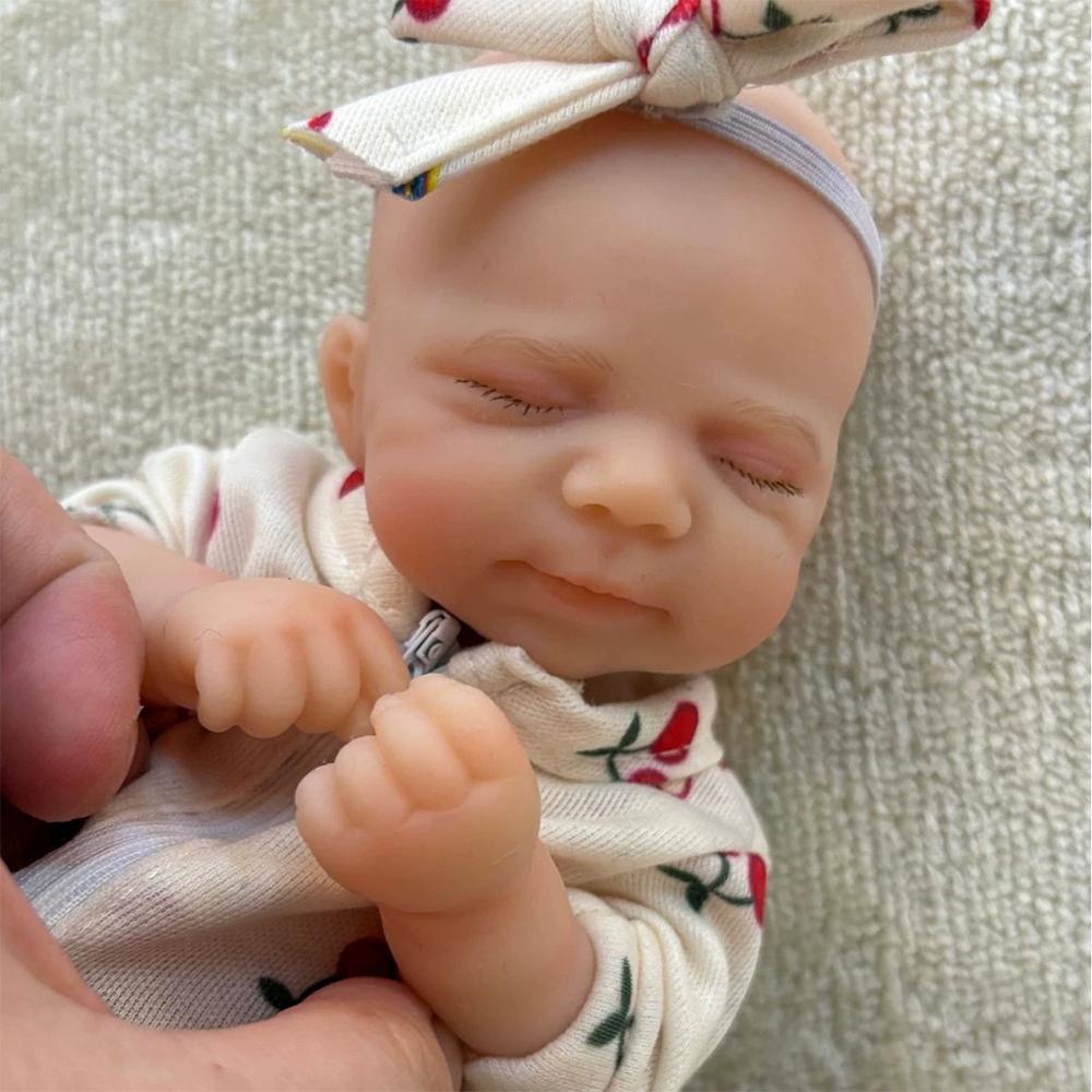 Reborn Baby Doll 8inch Full Solid Silicone Flexible Elastic Doll Toy Super Soft Cute Small Size Squish Silicone Lifelike Reborn Bebe Doll