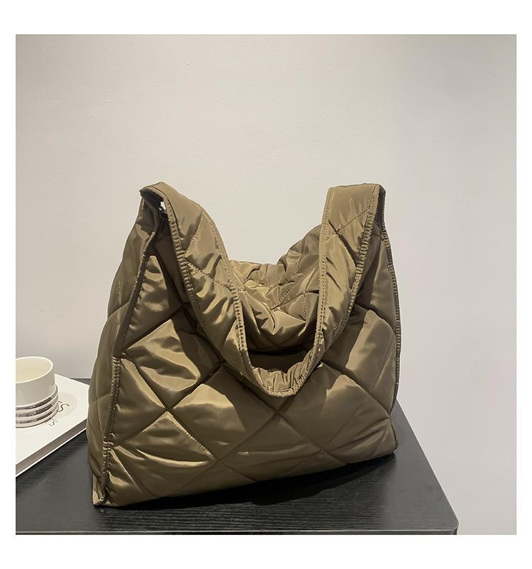 

2025 Модная женская сумка через плечо из искусственной кожи Cloud с застежкой-молнией и карманом для телефона коричневый