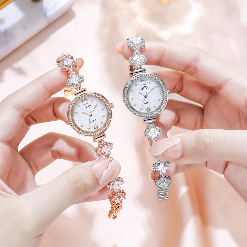 Niche Light Luxury Bracelet Watch Women'S Light Luxury Fritillary Quartz Women'S Watch High-End Four-Leaf Clover Watch