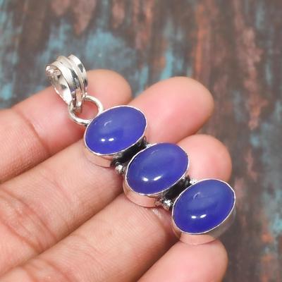 Affascinante ciondolo in argento sterling 925 con pietre preziose di calcedonio blu fatto a mano