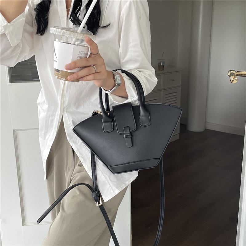 Korean Style Women's Fashion Handbag - Chic PU Crossbody Bucket Bag