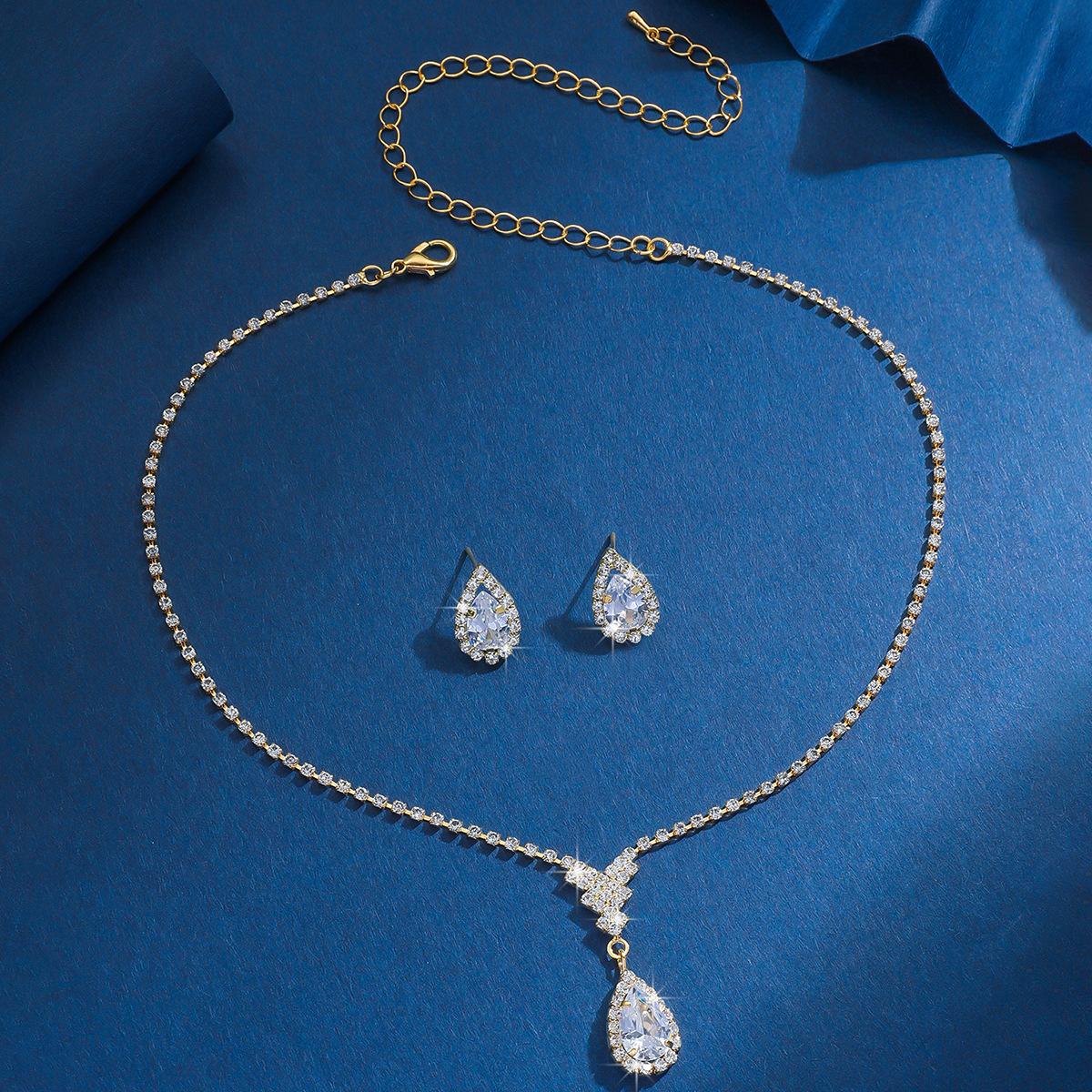

Premium Simple Water Drop Earrings Necklace Set Women s Shiny Stud Earrings Bridal Banquet Collarbone Chain Jewelry