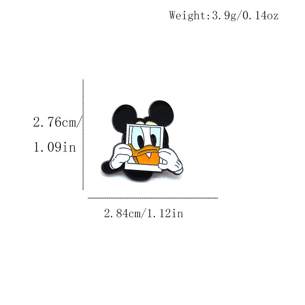 European & American Cartoon Anime Mickey Mouse Metal Brooch - Creative Alloy Pin Decoration