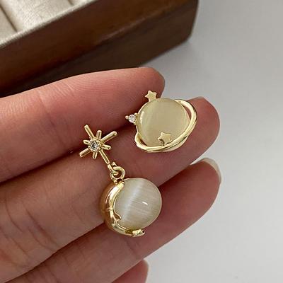 Orecchini pentagramma sole e luna opale naturale da donna, luce, lusso, fascia alta, senso di nicchia asimmetrico