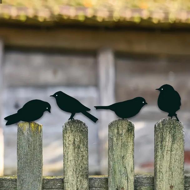 Rustic Metal Bird Silhouette Set: 4-Piece Outdoor Garden Courtyard Decoration