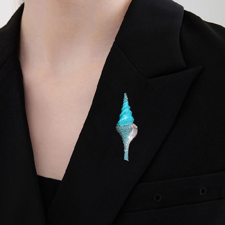 Lovely Conch Brooch With Rhinestones Accent Alloy Construction Lapel Pin Fashionable Badge For Parties Event