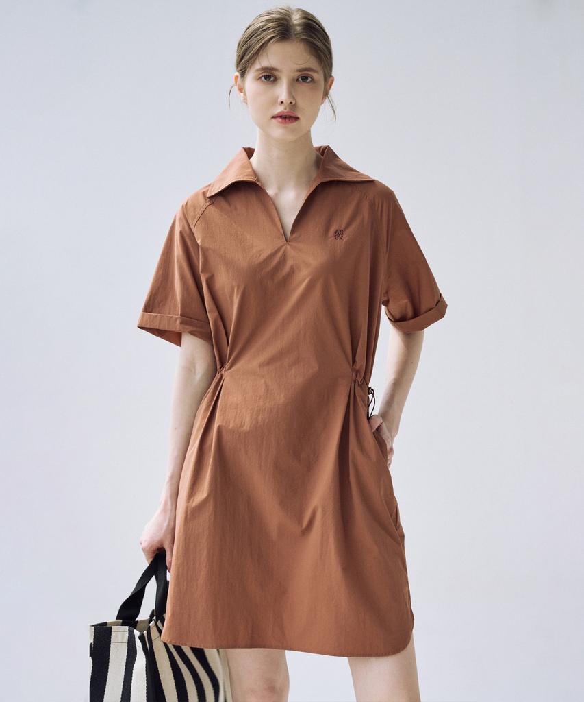 AIMSWING+8 Open Collar Windbreaker Dress (Brick)