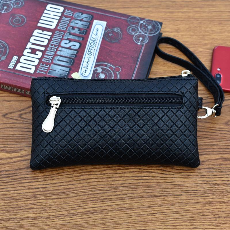 Women’s Embossed Plaid Clutch: Stylish Korean-Inspired Small Bag for Grocery Shopping