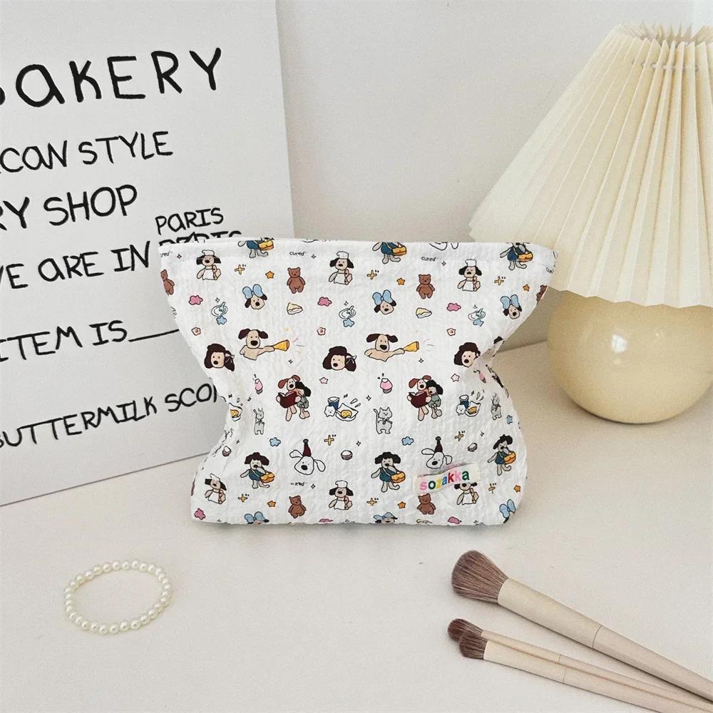 Large Capacity Cosmetics Storage Bag Travel Organizer women Cute Bear Printed Makeup Bags Fashion Cosmetic Bag Women Clutch Bag