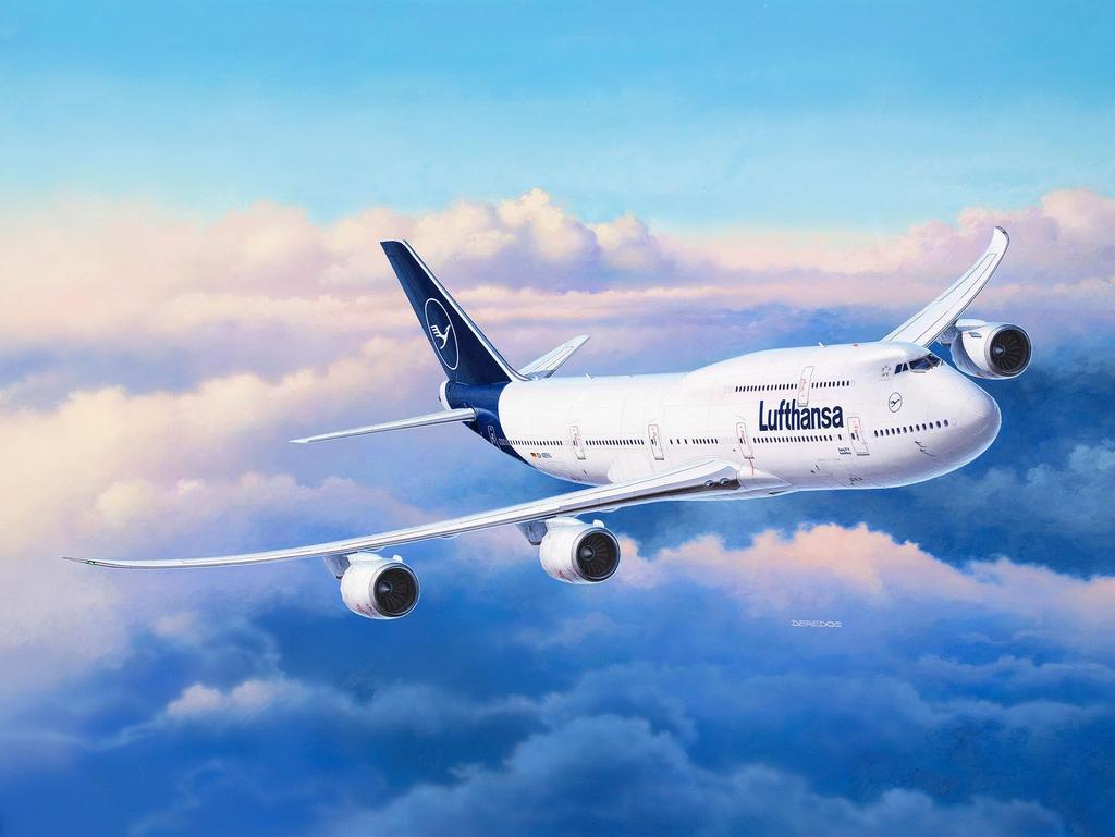 German Revell Lufthansa New Livery Passenger Plane Plastic Model Kit 03891 1/144 B747-8a