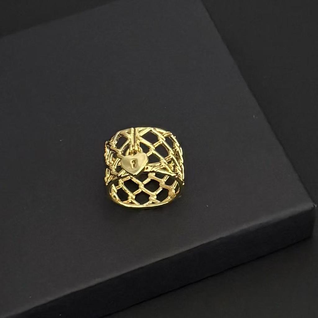 Hollow Heart Lock Ring: Unique, Stylish, Simple Design Finger Ring